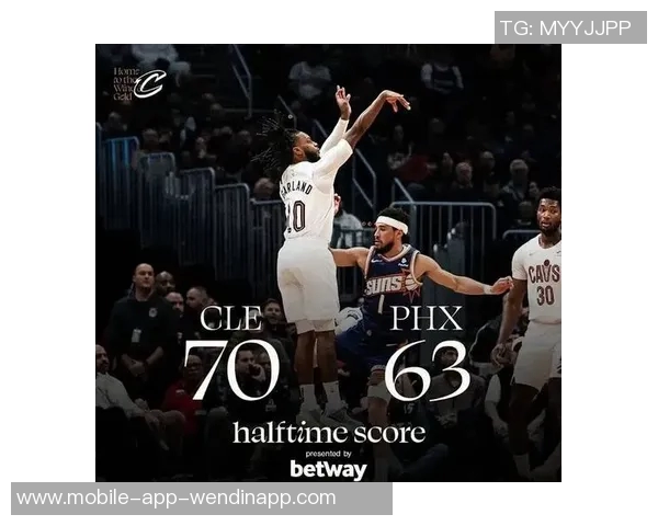 布克末节发力砍下25分助球队逆转胜利展现超强个人能力